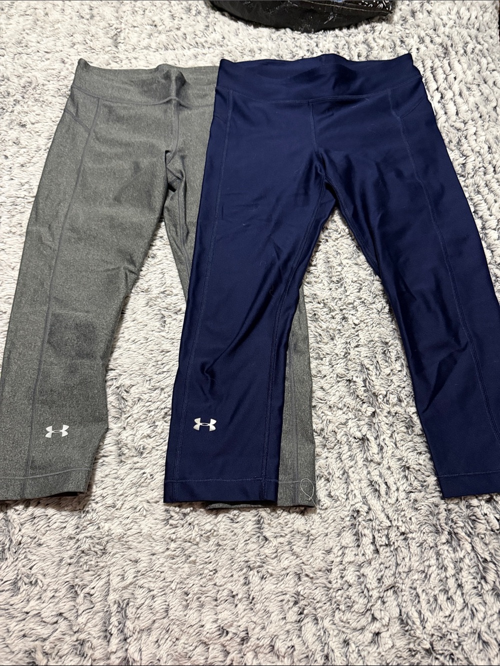 Under Armour womens Capri Leggings - Navy & Gray